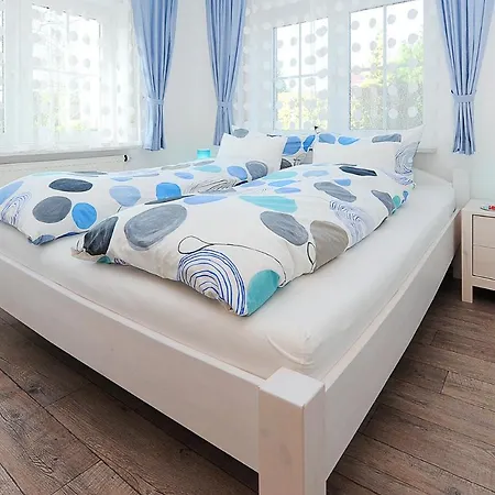 Jever-ferienhaus Gartenblick Дом отдыха Йевер