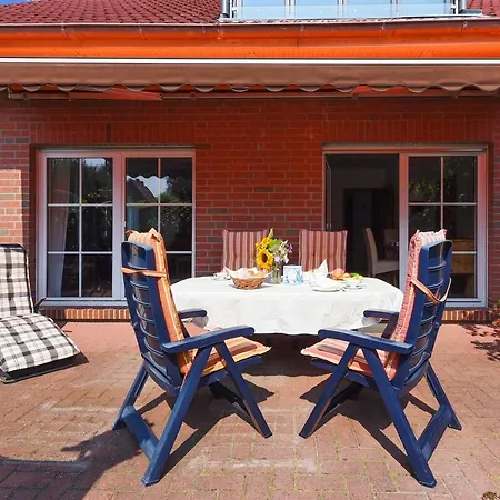 Jever-ferienhaus Gartenblick Йевер