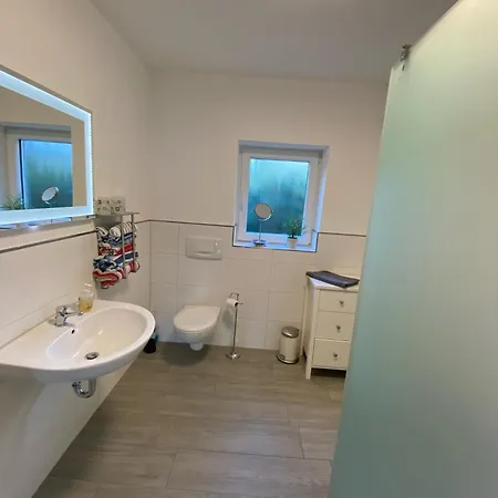 Jever-ferienhaus Gartenblick Дом отдыха